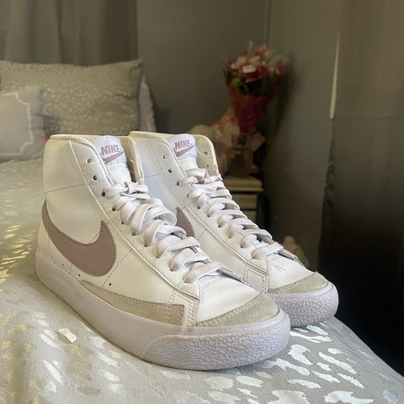 Nike High-Top Sneakers in White and Light Brown - Picture 1 of 4